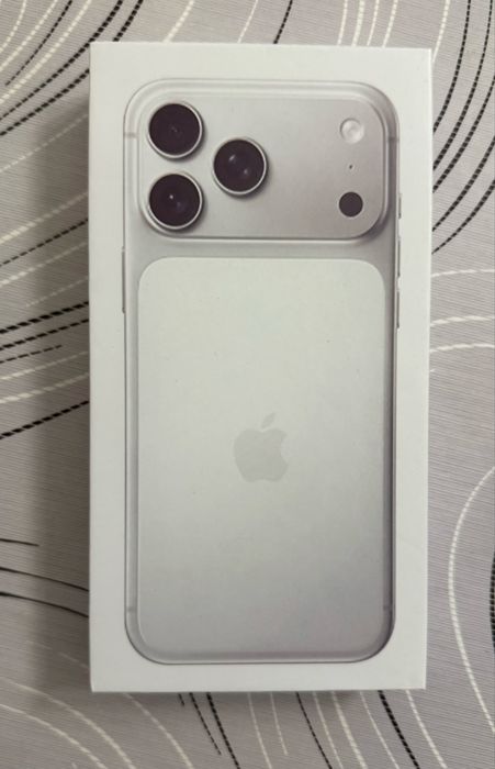 Продам айфон 17 про Макс