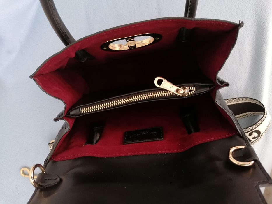 Дамска чанта.               .