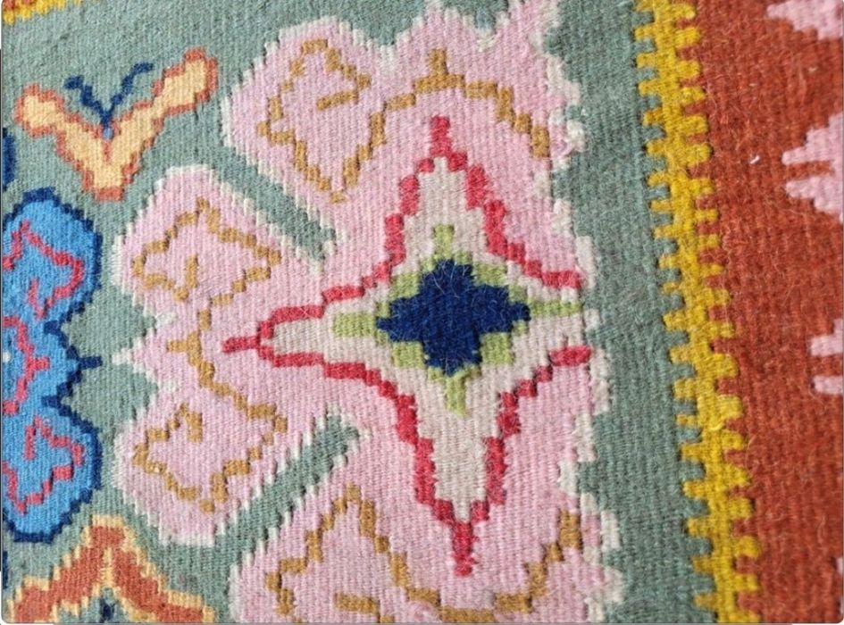 Covor vechi din lana