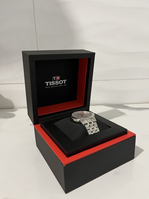 Продам часы - Tissot. Носили всего несколько раз. Часы Tissot Tissot.!