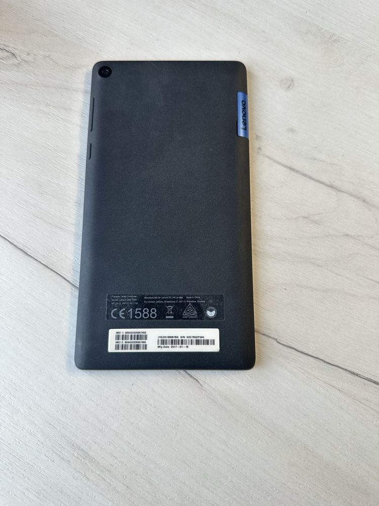 Таблет Lenovo TB 3-730X
