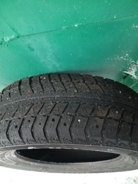 Продам резину зимнюю.