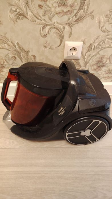 Продам пылесос Tefal silence force
