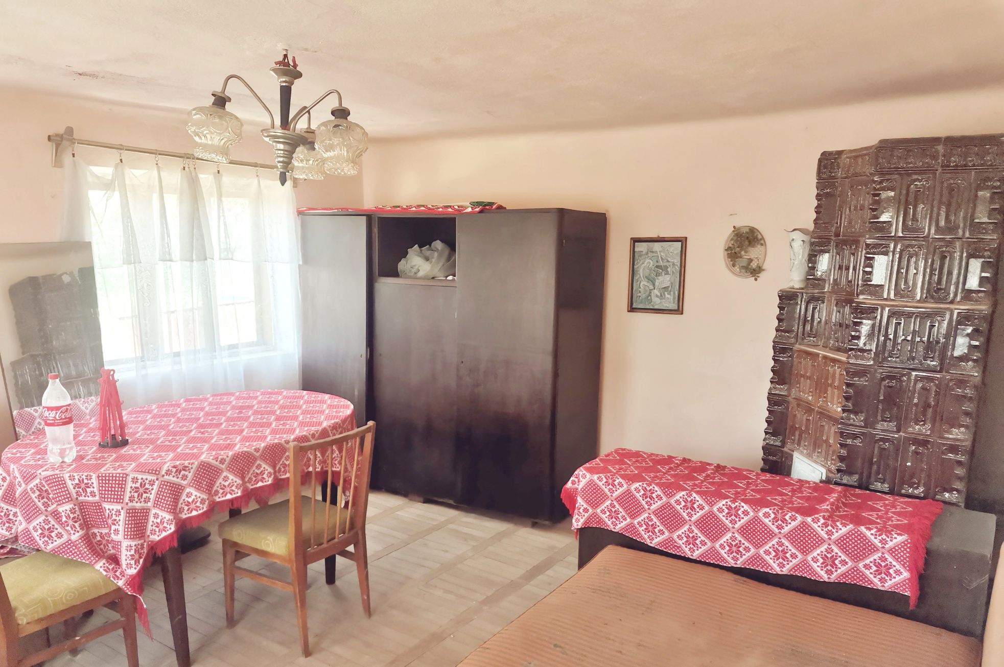 Casa,teren 2550 mp Sat Secui Com Teasc, 15 km de Craiova. 
1Casa, tere
