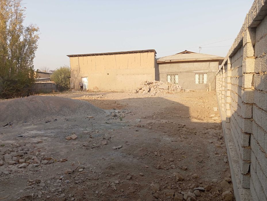 12 sotox uchastka sotiladi. Yangiyo'l, G'alaba MFY. (Leninizm).