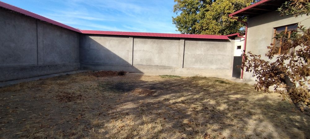 продаётся дом (участок 8 соток