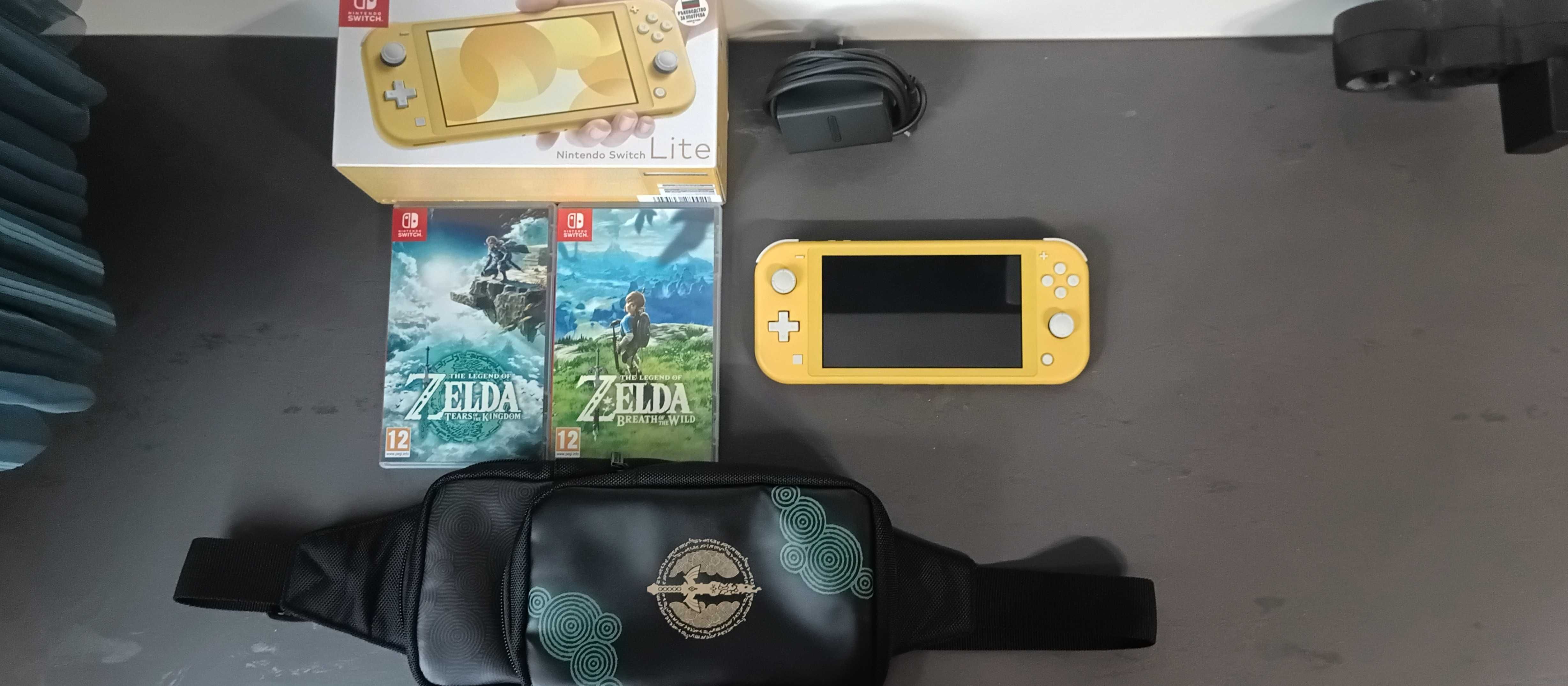 Nintendo Switch Lite жълт с две игри