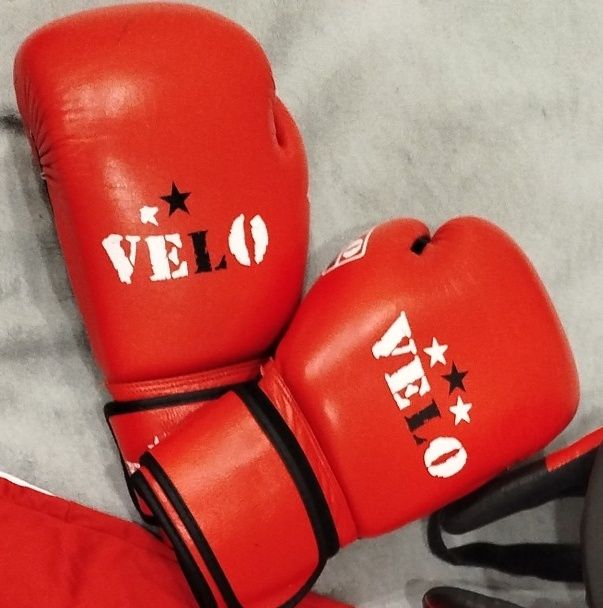 Боксёрские перчатки