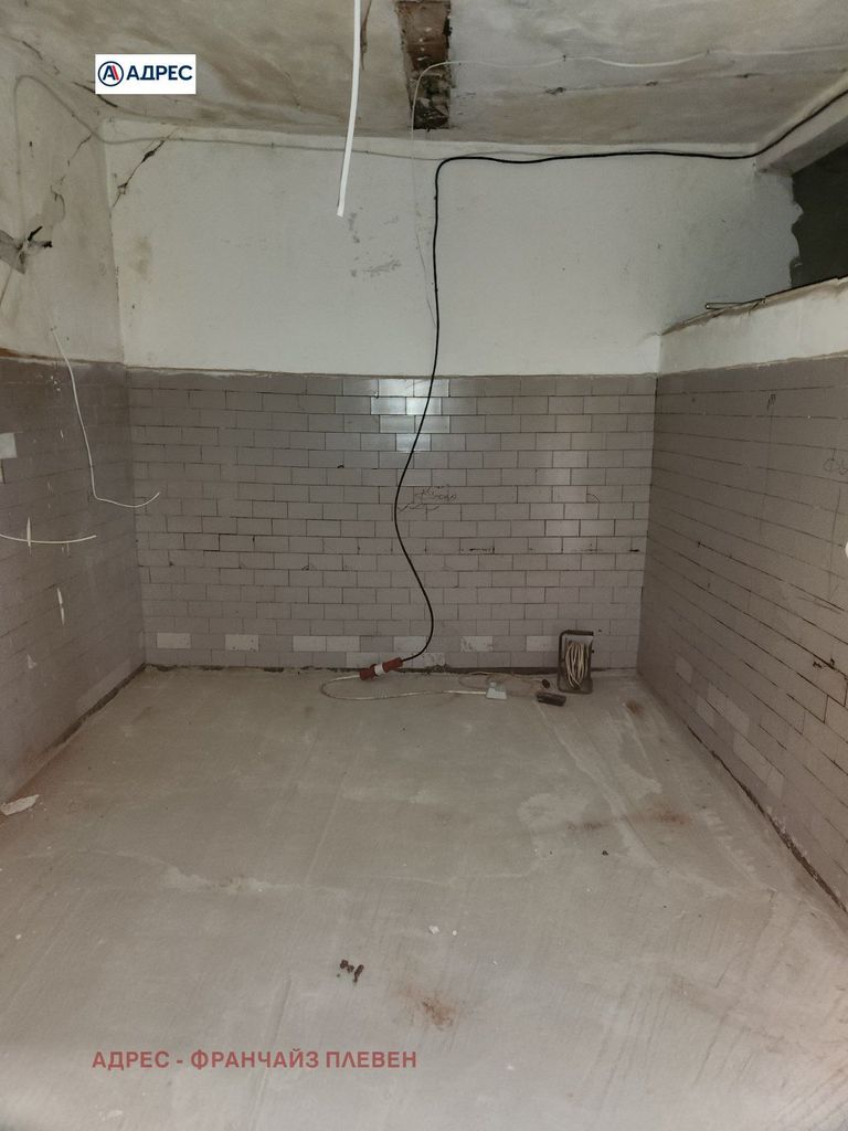 Продава се Къща в Никопол - 224 кв.м за 201 €/кв.м - Снимка #4