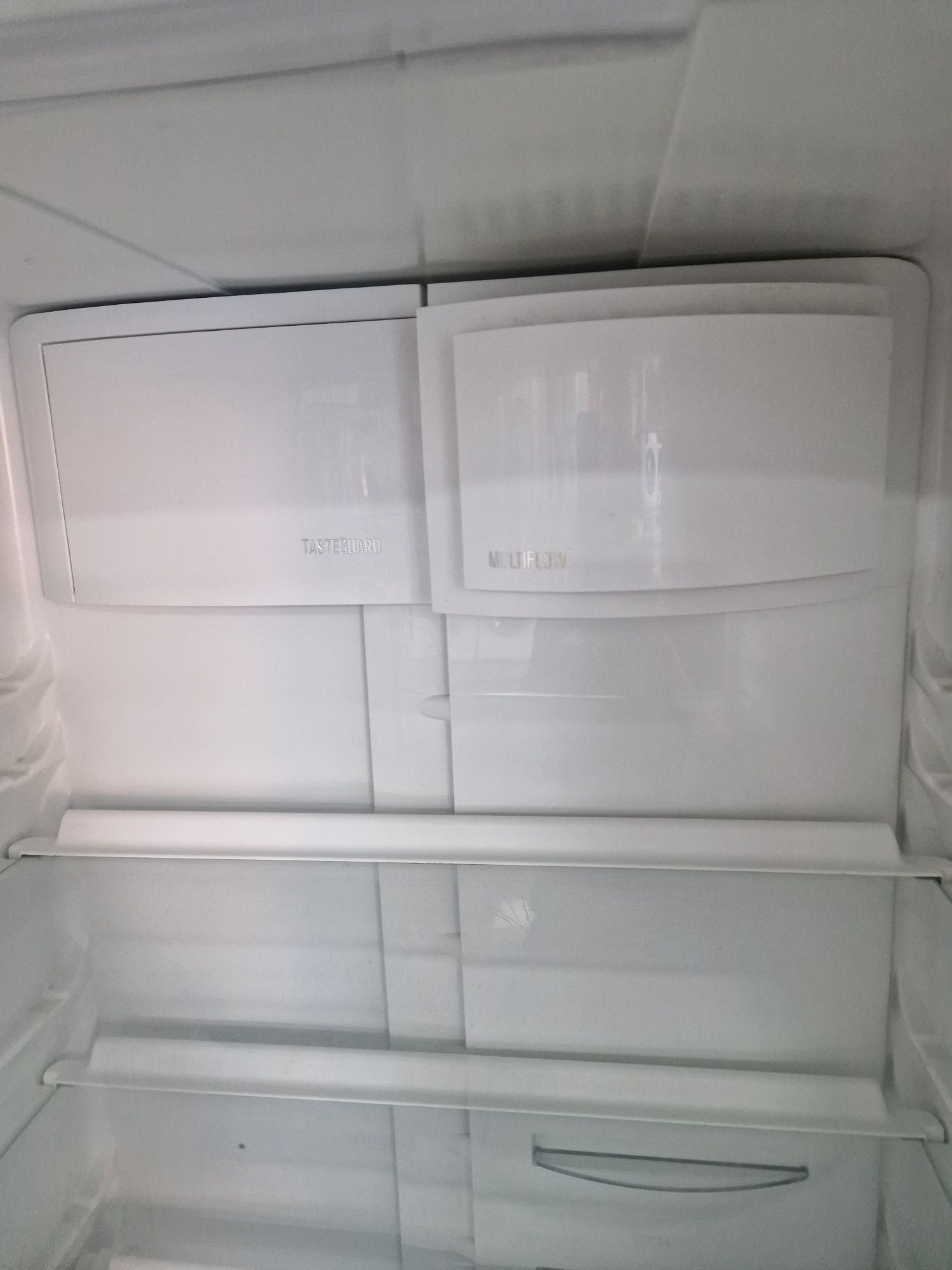 Хладилник с фризер Electrolux A++ No Frost