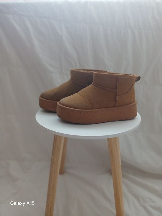 UGG cizme   de marime 37