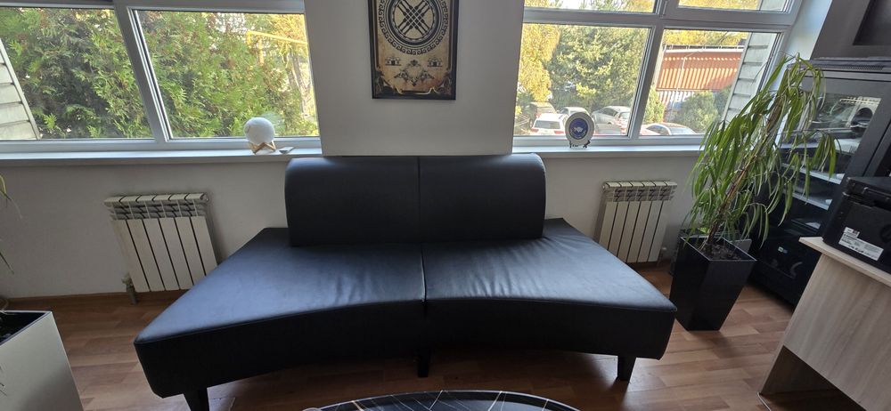 Офисный диван черный