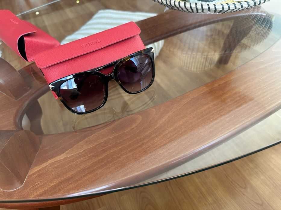 Слънчеви очила Guess