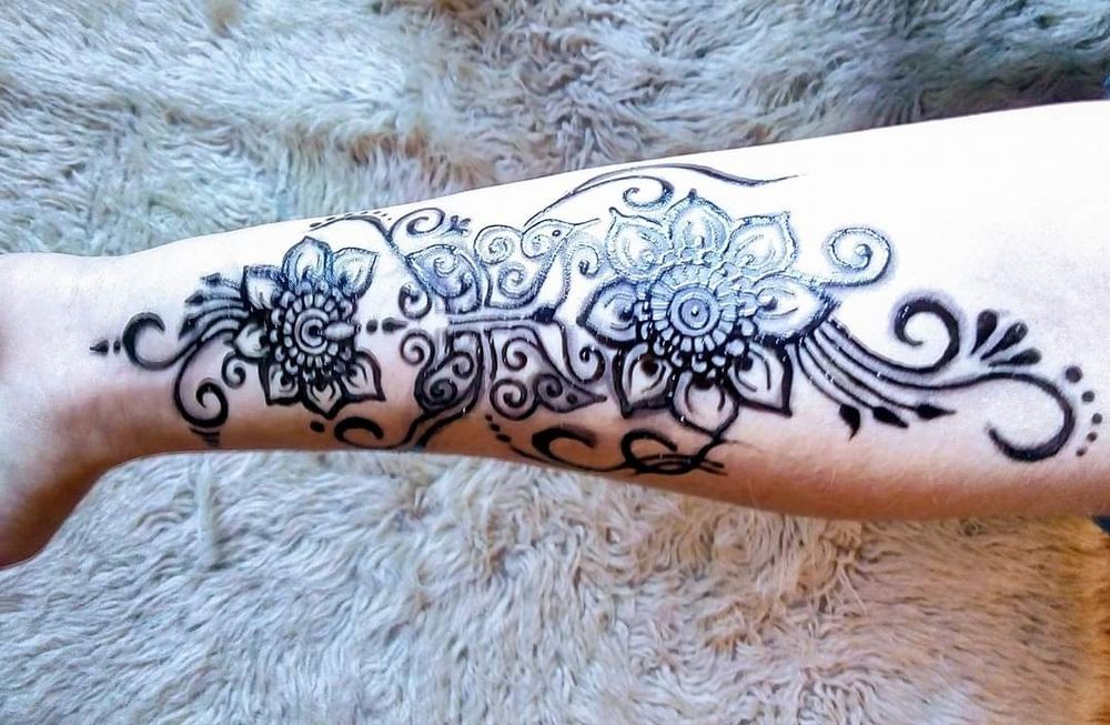 Tatuaje temporare Henna sau Jagua
