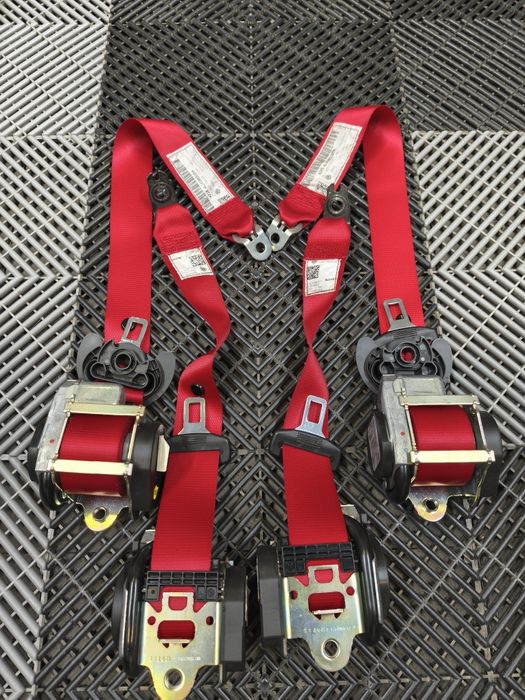 Ремонт на колани. Цветни предпазни колани!