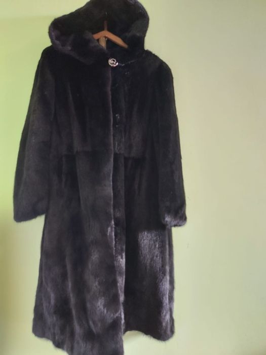 Продам норковую шубу