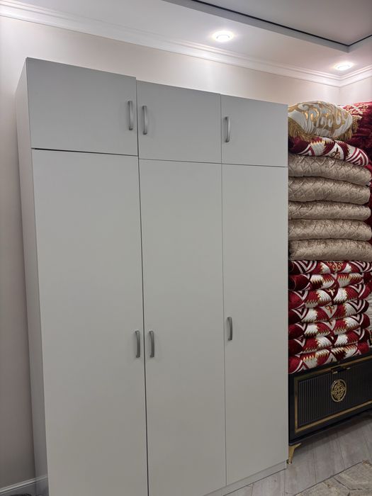 Все за 60 тыс шкаф и 2 тумбочки