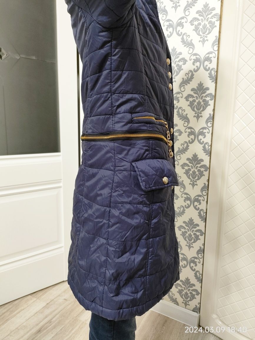 Куртка женская ("Кербез") Размер 42-44 Состояние - идеал.