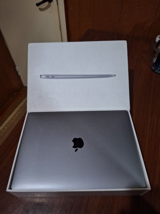 Продаётся MacBook Air 13-inch Core i5 8/128GB