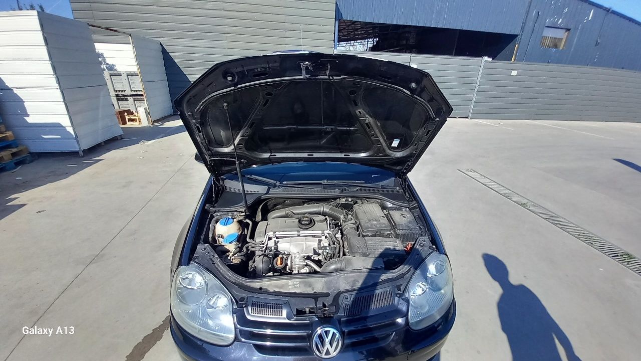 Vând Golf 5 2.0 BKD