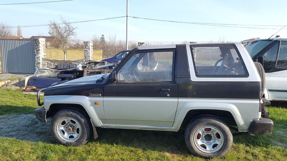 Dezmembrez Daihatsu Feroza