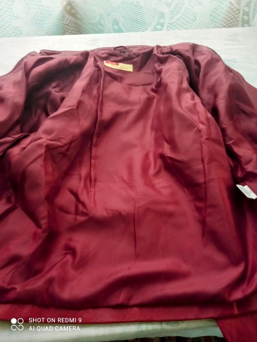 GEACĂ de damă,din piele naturală.Originala de la SHE. Made in ITALY.