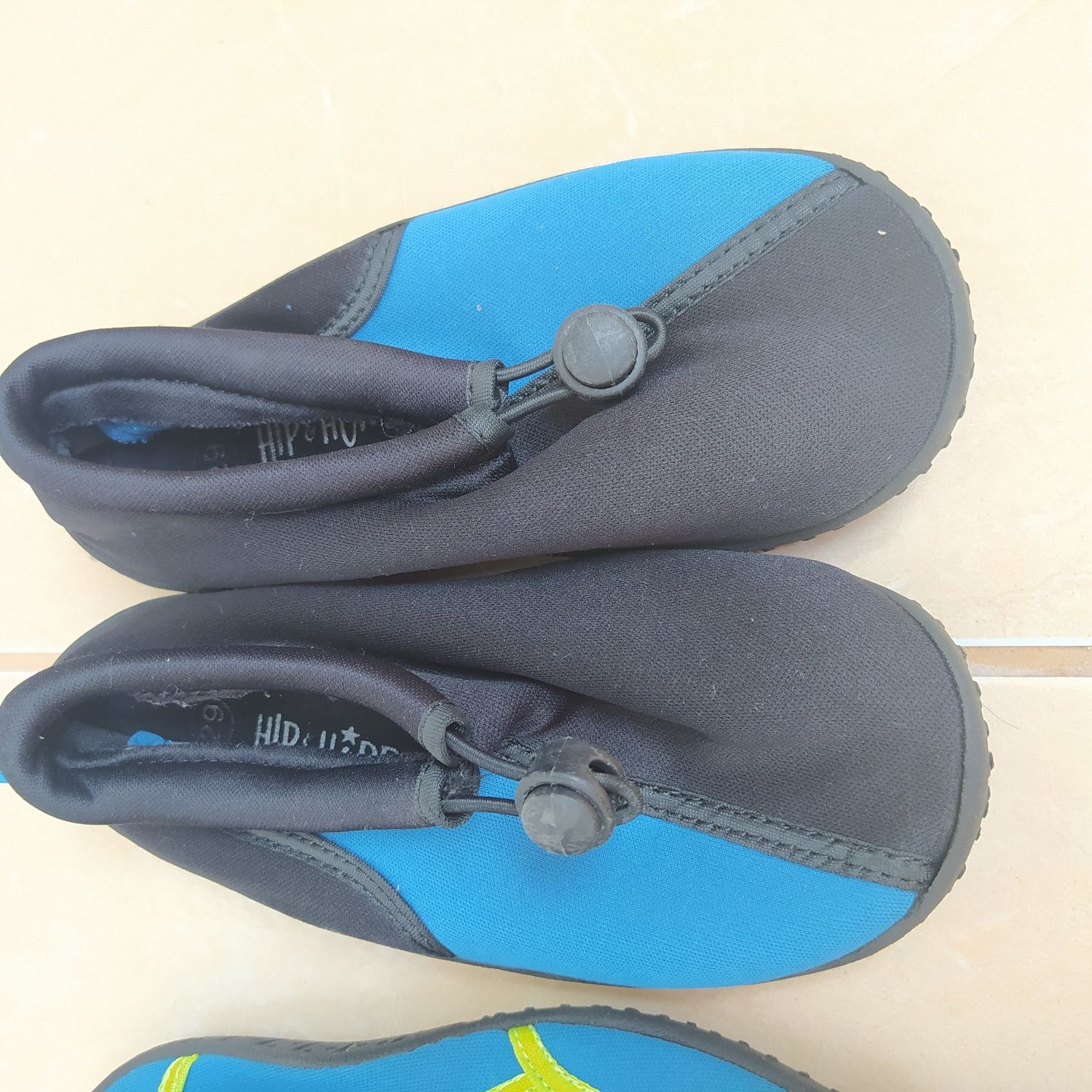 Плажни детски обувки и чехли