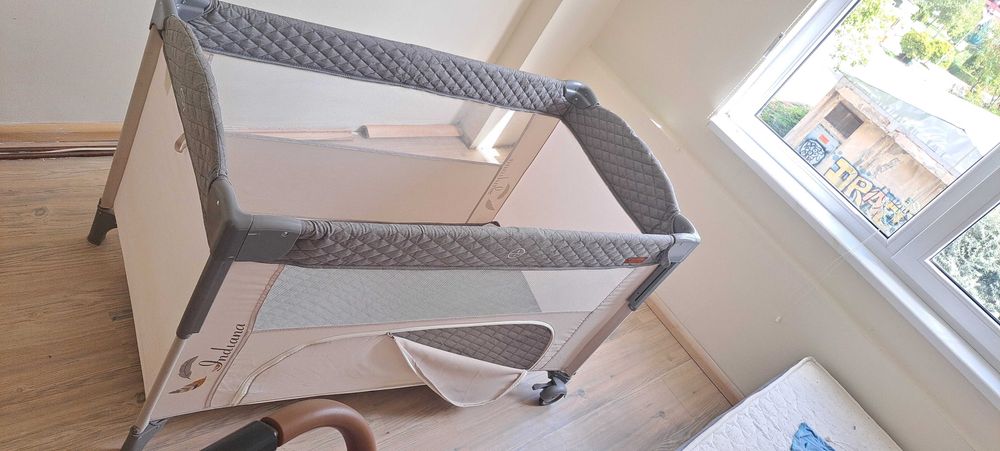 Кошара за игра и сън