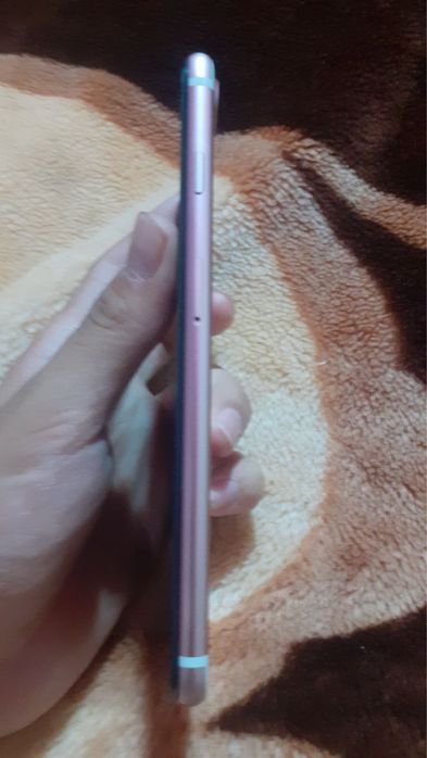 iphone 7+ holati ideal yaxshi ishlaydi