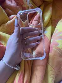 Vând husa și folie de sticla pentru IPhone 14 Pro
