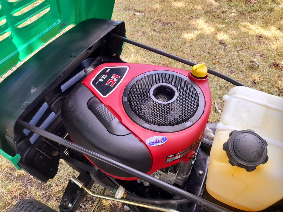 Tractoras tuns iarba MTD MASTERCUT Briggs&Stratton 15,5HP 92cm 5TREPTE