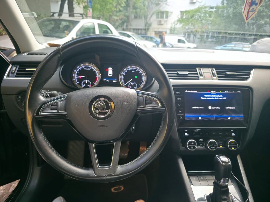 Skoda Octavia 2018-Pachet Canton