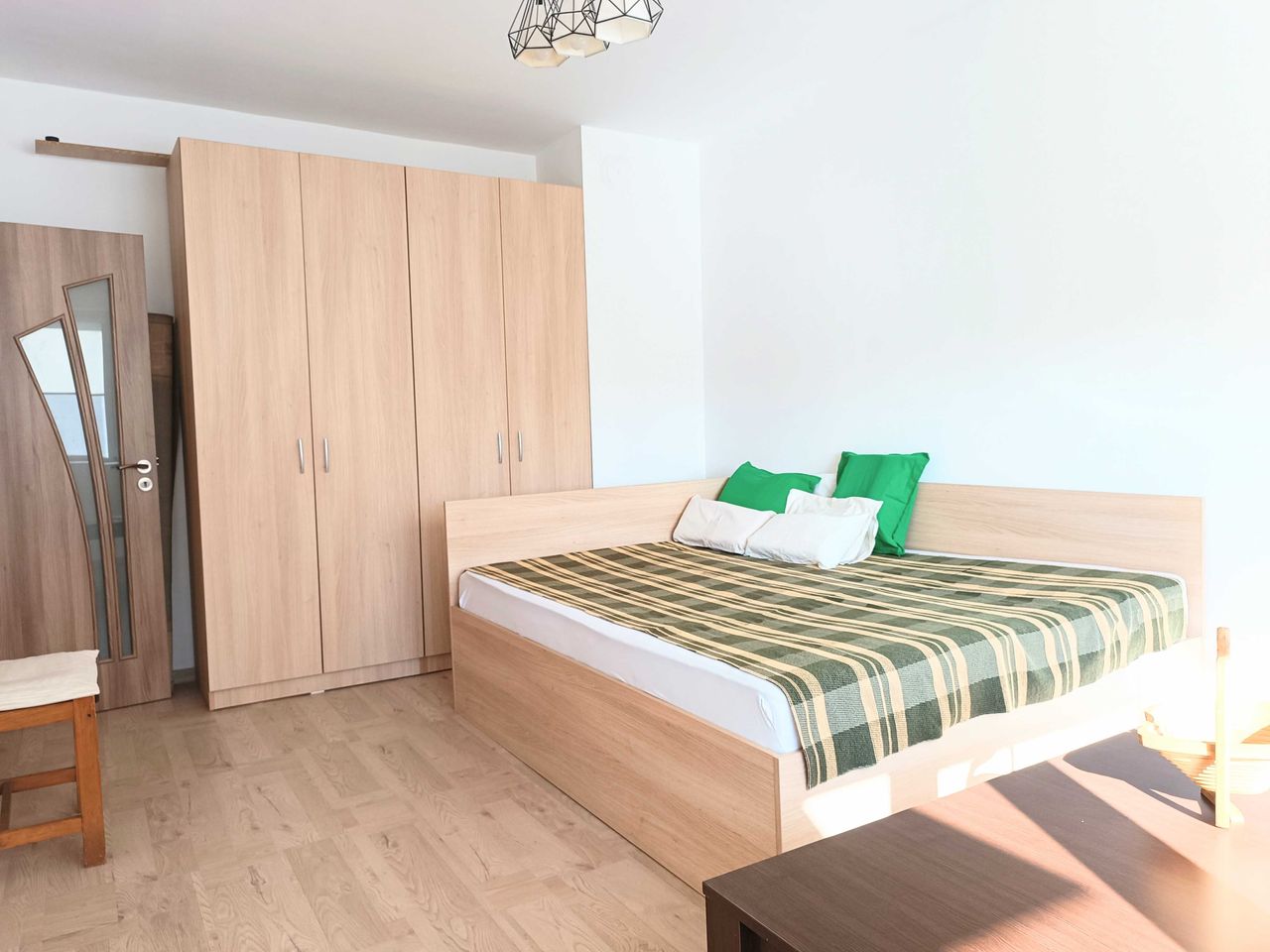 Дава се под наем Двустаен апартамент в Варна, Център - 42 кв.м за 433.5 € - Снимка #1