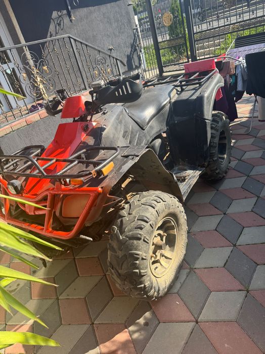 Vand atv de 300cc