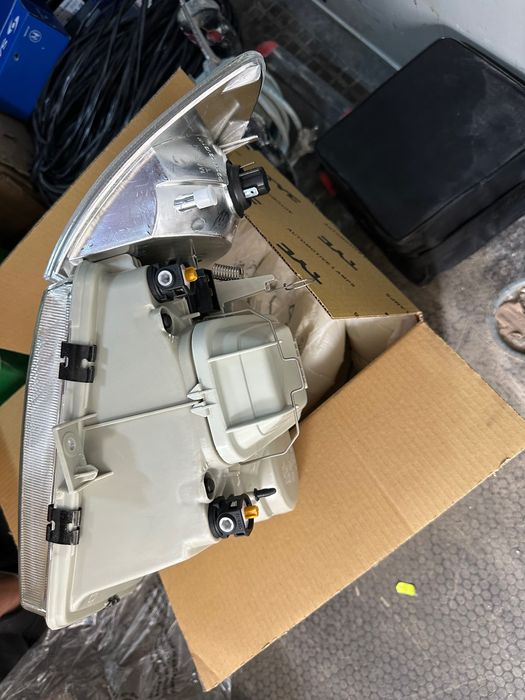 Фарове с мигачи за Мерцедес Вито