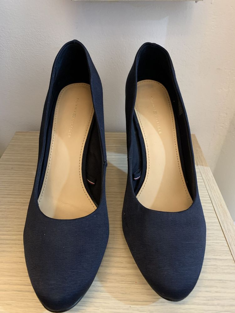 Tommy Hilfiger- pantofi cu toc subție