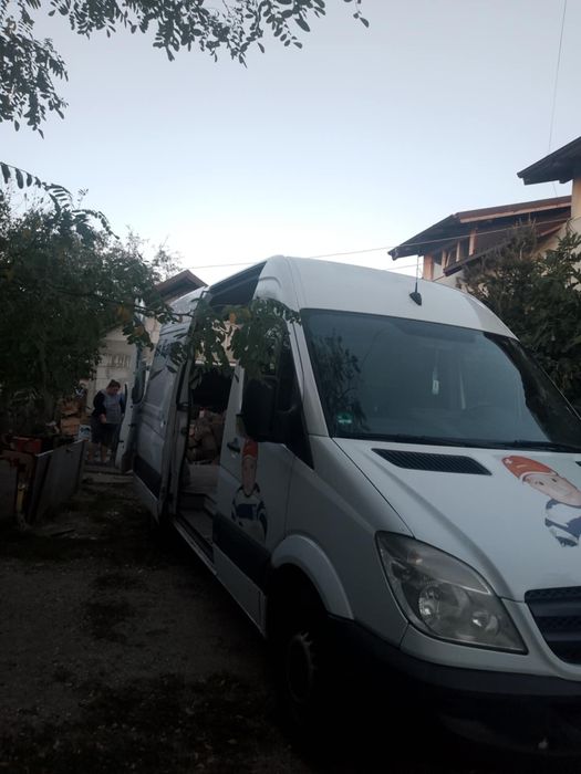 Vând Mercedes-Benz Sprinter 209d