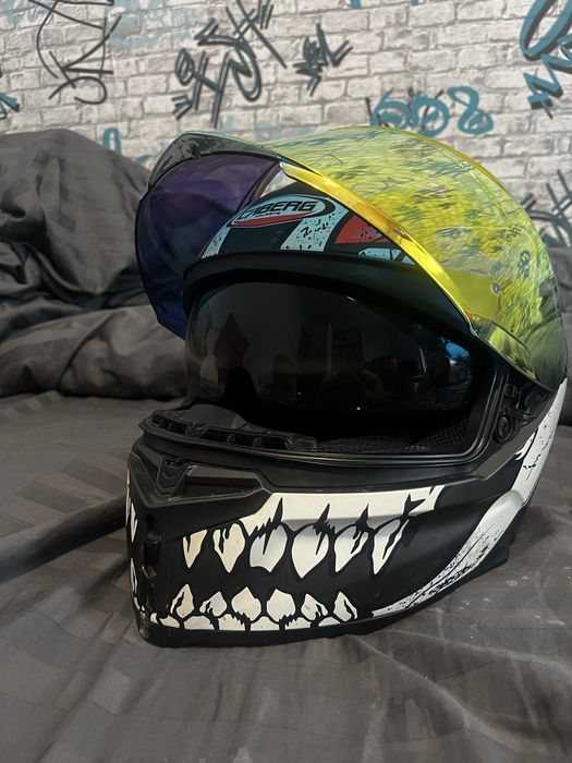 Каска Caberg Helmets