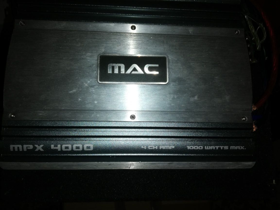 Subwoofer Mac 800 Wați si stație amplificare