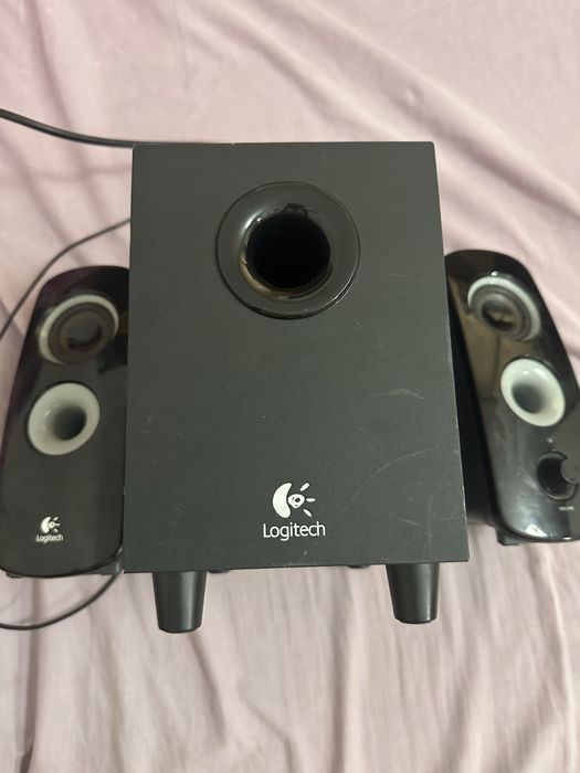 Boxe pogitech rezervate