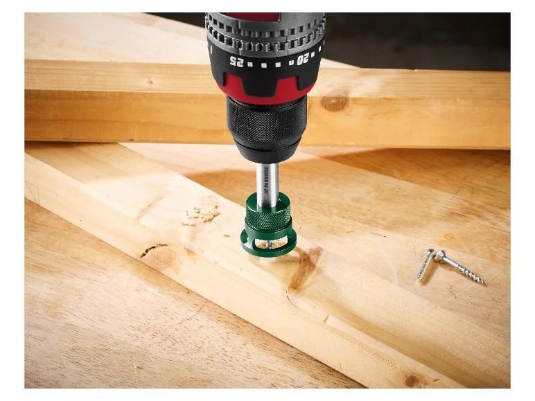 pre-găurire decufundare în pregătirea șuruburilor înecate Parkside