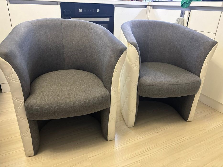 Фотьойли и  трапезна маса