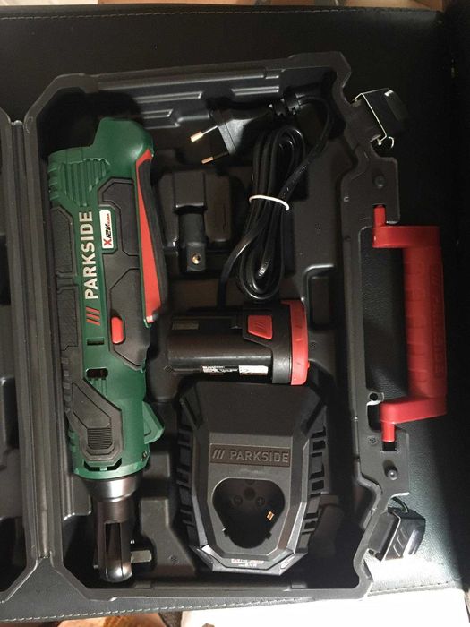 Vand cheie clicket 1/2 cu adaptor de la 3/8 parkside 12v antrenor