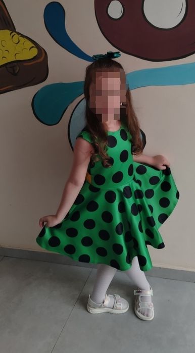 Продам детское платье, б. у, одевали 1 раз