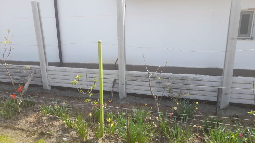 Gard Sipca scandura stalpi beton