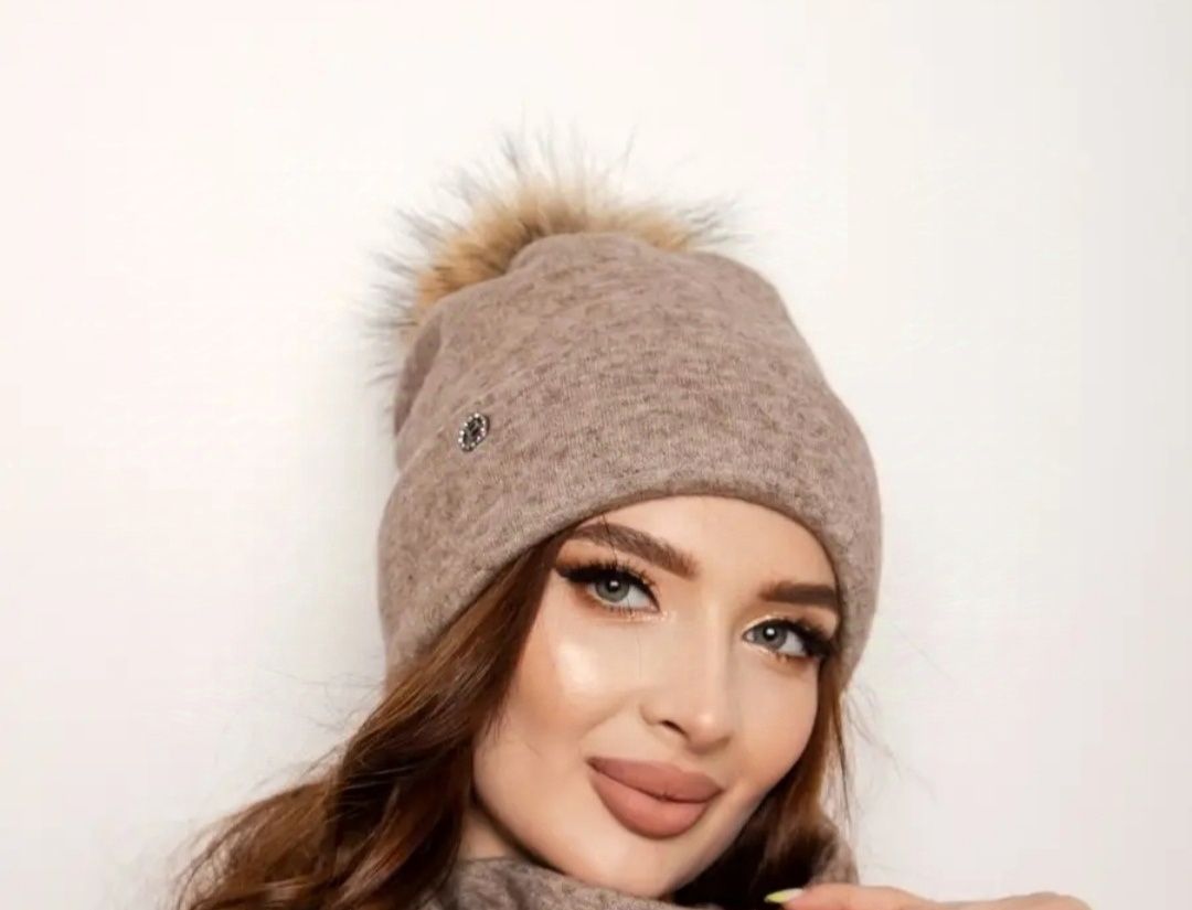 Шапка женская с бубоном!