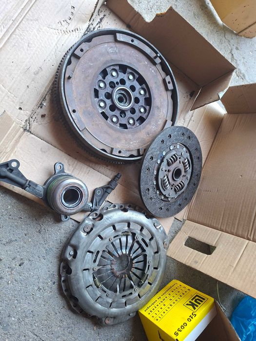 Комплект маховик и съединител Mercedes CDI