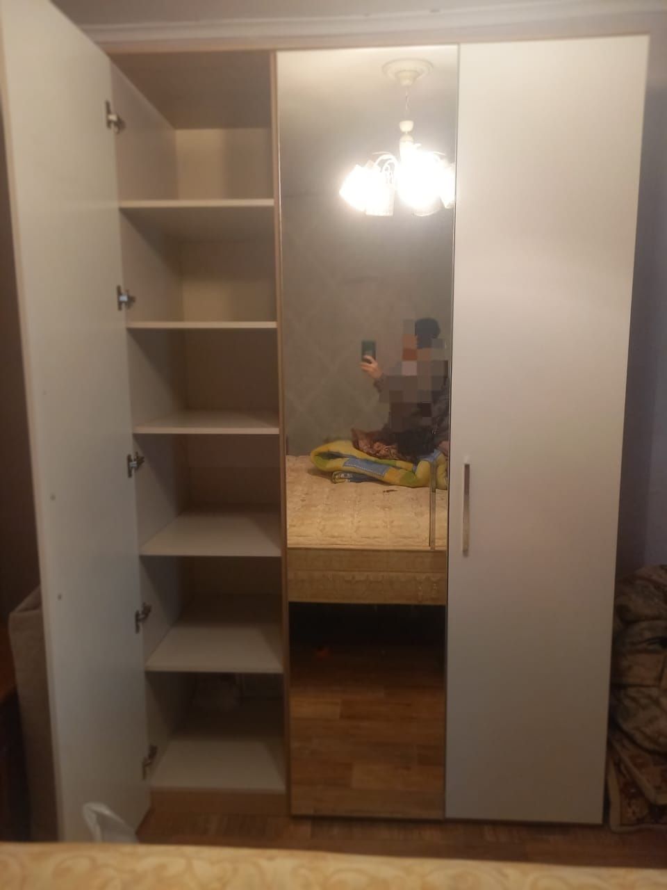 Шкаф для одежды.