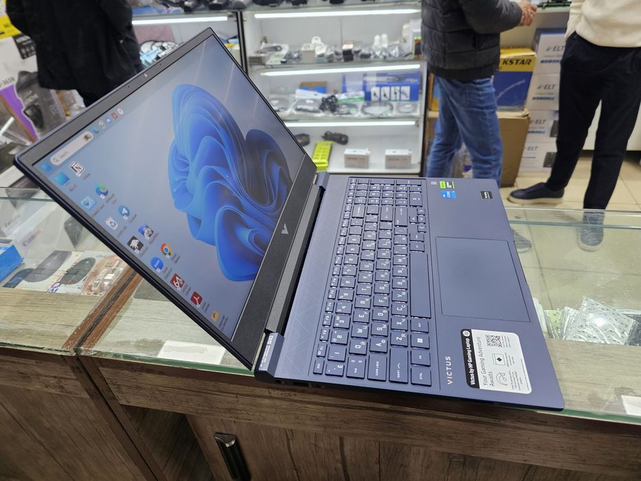 HP Victus Core i5 + RTX 3050