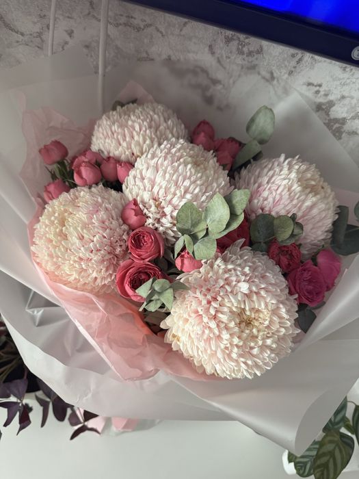 Цветы б/у продам быстро